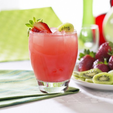 HealthWise - Strawberry Kiwi Fruit Drink
